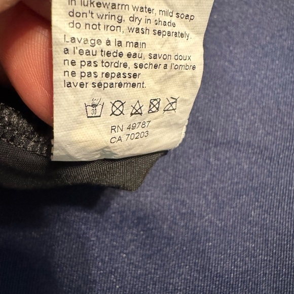 Profile by Gottex Women’s Underwire Tankini Top
Size 34D - Picture 12 of 12